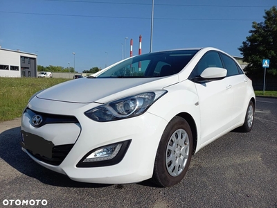 Hyundai i30 1.6 GDI Classic +