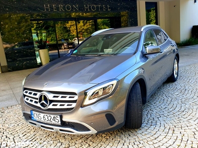 Mercedes-Benz GLA 180 7G-DCT