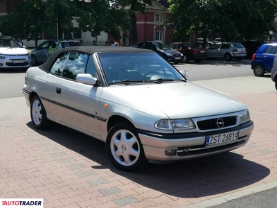 Opel Astra 1.6 benzyna 75 KM 1998r.