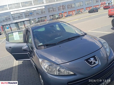 Peugeot 207 1.6 diesel 90 KM 2010r.