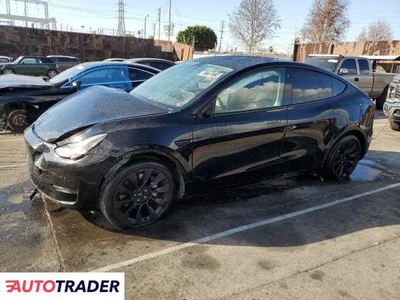 Tesla Model Y benzyna 2022r. (WILMINGTON)