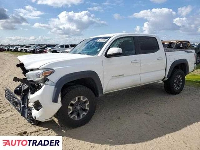 Toyota Tacoma 3.0 benzyna 2022r. (FRESNO)