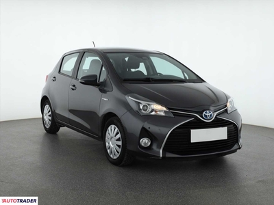 Toyota Yaris 1.5 99 KM 2016r. (Piaseczno)