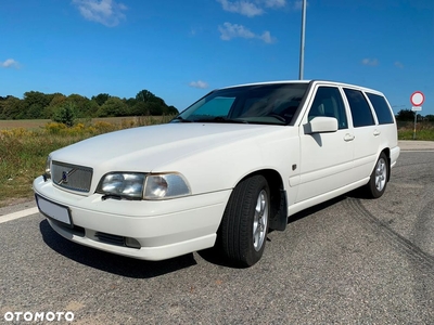 Volvo V70 2.5