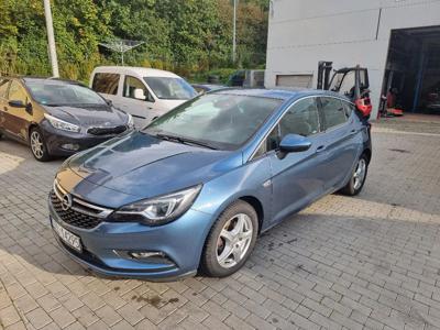 Używane Opel Astra - 37 000 PLN, 190 000 km, 2015