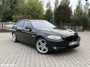 BMW Seria 5 525d Touring Sport-Aut Luxury Line