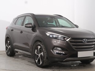 Hyundai Tucson , Serwis ASO, Skóra, Navi, Klimatronic, Tempomat, Parktronic,