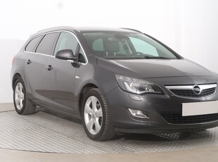 Opel Astra J , Serwis ASO, Klimatronic, Tempomat, Parktronic,