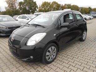 Toyota Yaris II stan bardzo dobry