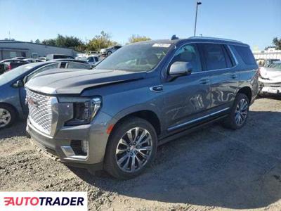 GMC Yukon 6.0 benzyna 2021r. (SACRAMENTO)