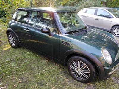 Mini Cooper 1.6 benz. 115 KM