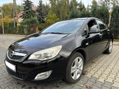 Opel Astra J 1.4 TURBO ,stan bdb.