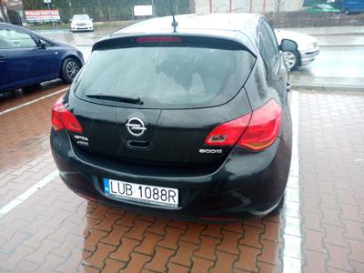 Opel Astra J 2011r.