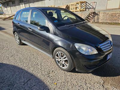 Sprzedam mercedes b180