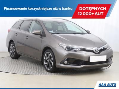 Toyota Auris II Hatchback 5d Facelifting 1.6 Valvematic 132KM 2016