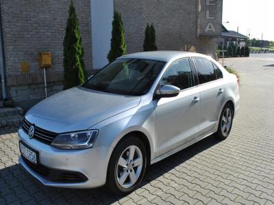 Volkswagen Jetta VI Sedan 1.6 TDI CR DPF 105KM 2012