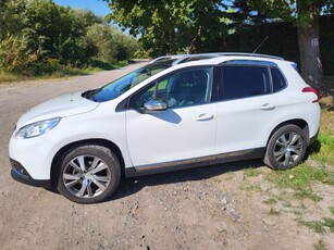 Peugeot 2008 - biały SUV, świetny stan!