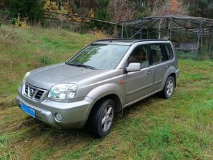 Sprzedam Nissana x-trail 2,2di 4x4