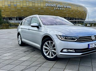 Volkswagen Passat niski przebieg, bogate wyposażenie