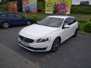 Volvo V60 2.0 D3 150 KM 2017 stan bdb bogata wersja, automat