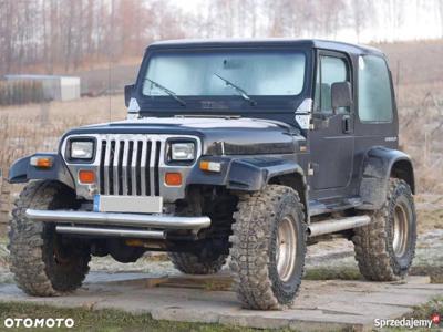 Jeep Wrangler YJ na podwoziu Nissan Patrol GR60