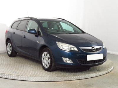 Opel Astra 2011 1.4 T 195898km Kombi