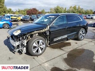 Audi Q8 benzyna 2024r. (WOODBURN)