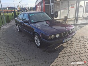 Bmw e34 sedan 520i technoviolet sporty blackhella klima