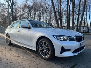 BMW Seria 3 318i Advantage