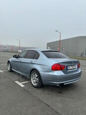 BMW Seria 3 325i