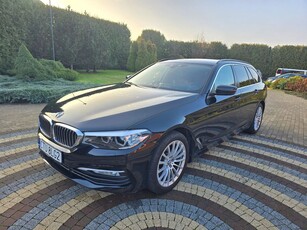 BMW Seria 5 520d xDrive Luxury Line