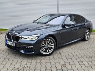 BMW Seria 7 750i xDrive