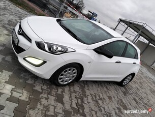 Hyundai I30 1.4 2012r ekonomiczny klima LED komplet koł zimowych