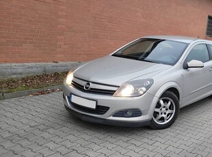 Opel Astra GTC / 1.8 + GAZ / klimatronic, ksenon