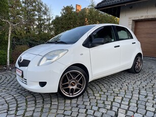 Toyota Yaris II KRAJOWA • ZAREJESTROWANA • ALUFELGI 17