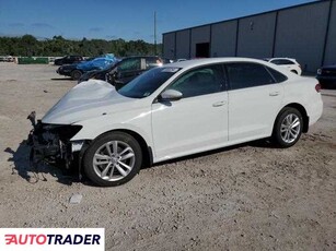 Volkswagen Passat 2.0 benzyna 2020r. (TIFTON)