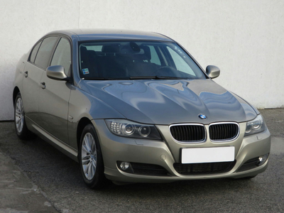 BMW 3 2009 320 i 123839km ABS