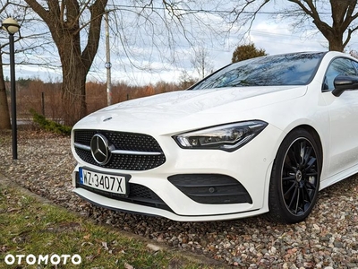 Mercedes-Benz CLA 220 4-Matic AMG Line 7G-DCT