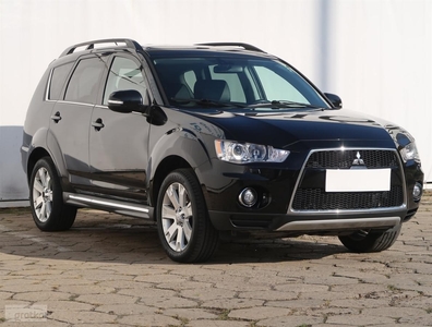 Mitsubishi Outlander II , 174 KM, 7 miejsc, Skóra, Xenon, Klimatronic, Tempomat,