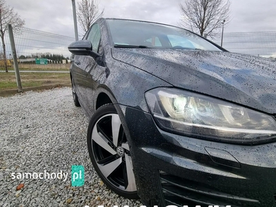 Volkswagen Golf VII