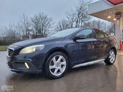 Volvo V40 II