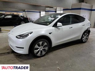 Tesla Model Y benzyna 2023r. (SANDSTON)