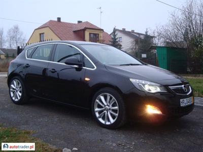 Opel Astra 1.7 125 KM 2010r. (Kielce)
