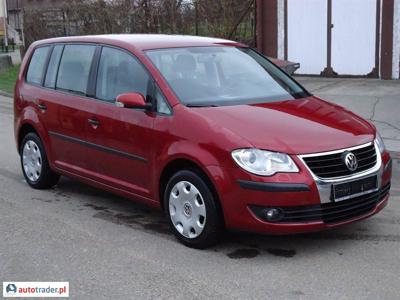 Volkswagen Touran 1.9 105 KM 2010r. (Czarnków)