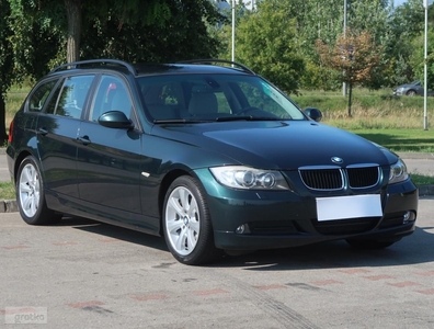 BMW SERIA 3 IV (E90/E91/E92/E93) BMW SERIA 3 , 1. Właściciel, Xenon, Klimatronic, Tempomat, Parktronic,