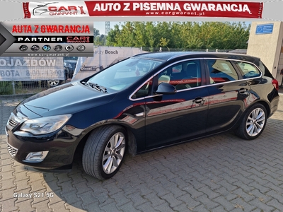 Opel Astra J 2011