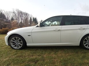 BMW E91 320d 2010 automat