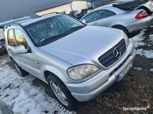 Mercedes ml w163 3.2v6 gaz 7 osób