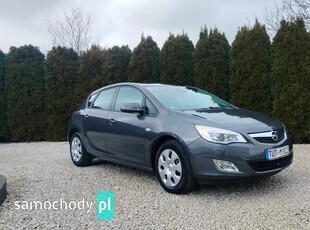 Opel Astra J