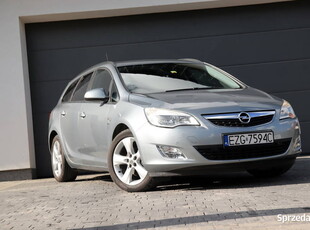 Opel Astra J Kombi 1,4 Turbo Enjoy 140KM SZWAJCAR serwis ASO pewny przebieg